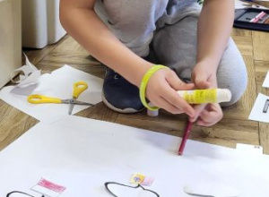 "Świetliczaki na tropie... kolorów"