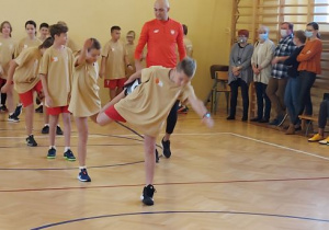 trening pod kierunkiem gościa